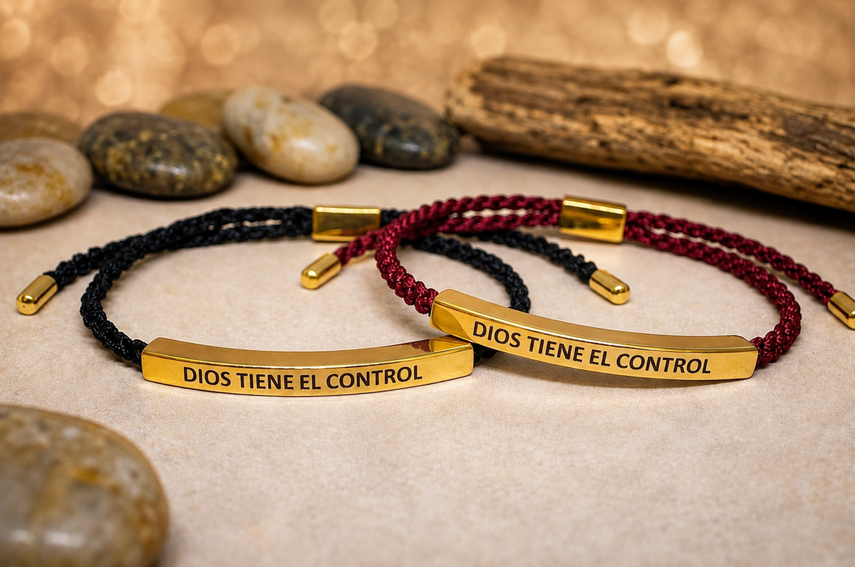 Cuando sientas que todo se sale de control... Recuerda: DIOS TIENE EL CONTROL  🙏✨